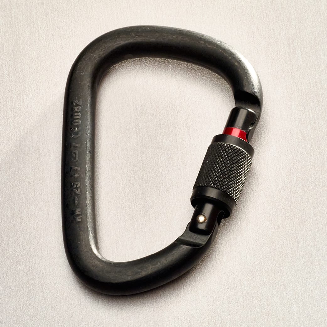 Heavy Duty Plastic Carabiner (Multiple Colors and Quantities